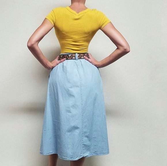 Vintage Cabin Creek Boho Light Wash High Waisted Pleated Button Chambray Skirt - Picture 3 of 11